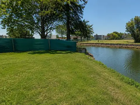 Terreno en Venta en Laguna Grande, USD 199.000