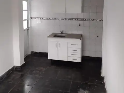 Joaqyuin V. Gonzalez  al 2100