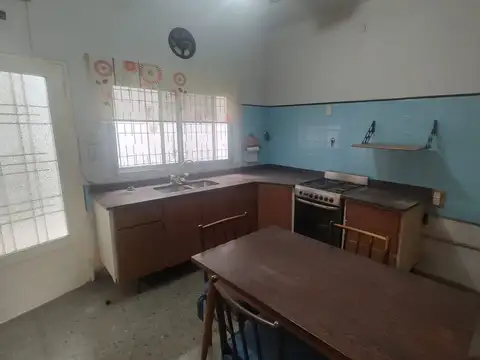 VENTA CASA 3 AMB PATIO AVELLANEDA
