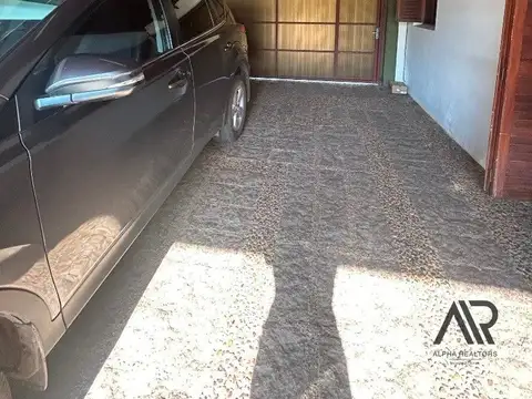 Casa 8 ambientes con 1 baño