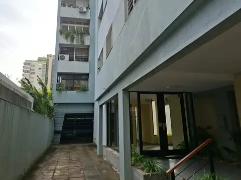 EXCELENTE OPORTUNIDA -VENTA  3  / 4 AMBIENTES  SEMIPISO - A RECICLAR.. 