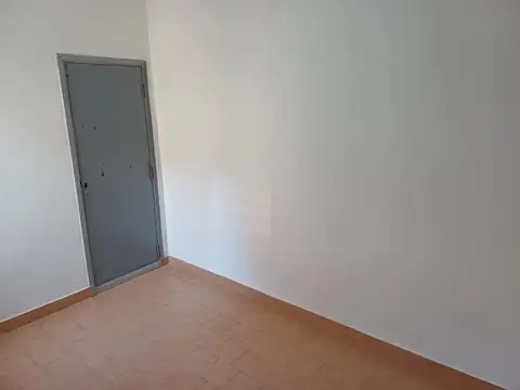 Casa en Alquiler en Los Hornos, $ 700.000