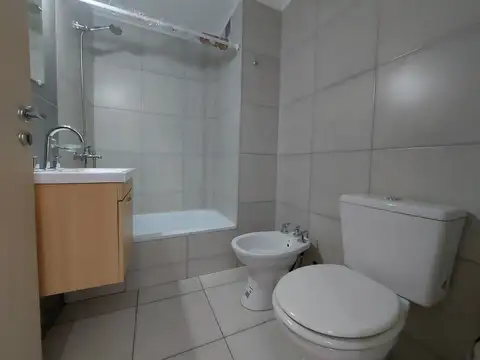 DEPTO. 1 AMB. CON BALCON - 38m² - FRENTE - VILLA DEVOTO - ALQUILER