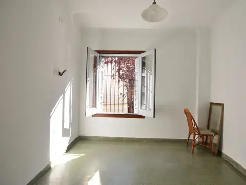 Depto Tipo Casa en Alquiler de 4 ambientes