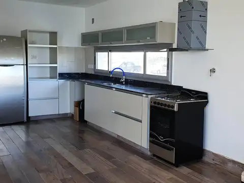 Casa 5 ambientes con 6 baños