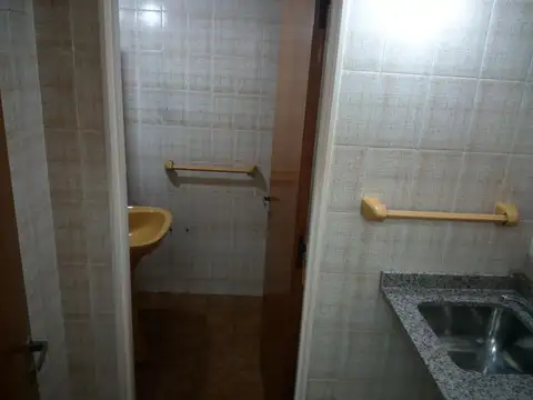 Oficina en Alquiler al Norte