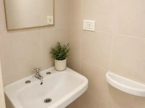 Local en Alquiler en Centro calle 12, $ 400.000
