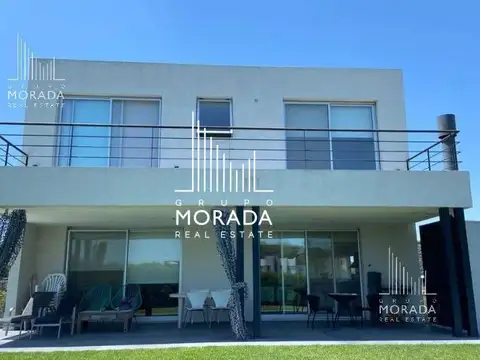 Casa en Alquiler de 3 dormitorios