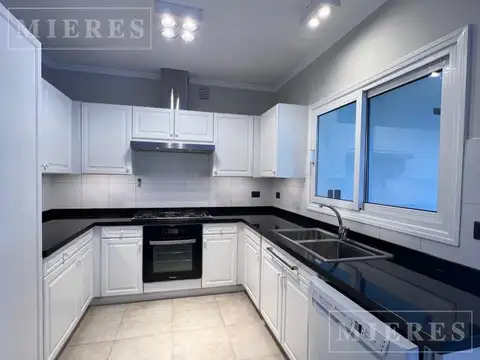 Casa en Alquiler en La Lomada De Pilar, USD 2.900