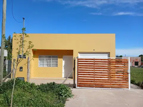Casa - Venta - Argentina, Lobos - 249 900