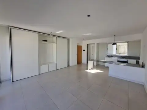 Monoambiente con Balcón y Amenities en Alquiler | Apto Profesional