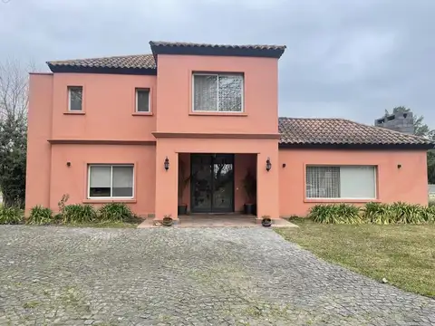 Venta Casa 5 Ambientes el Nacional club de campo