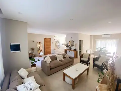 Casa en Venta 1 año