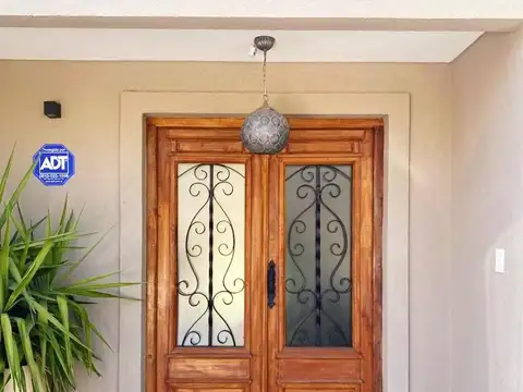 Casa en Venta en Punta Chica, USD 360.000