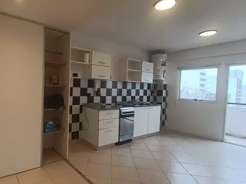 Lisandro Medina 2000, Piso 6