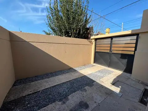 Planta Baja con Patio/Cochera y ¡Sin Expensas!