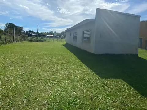 Casa 4 ambientes con 1 baño