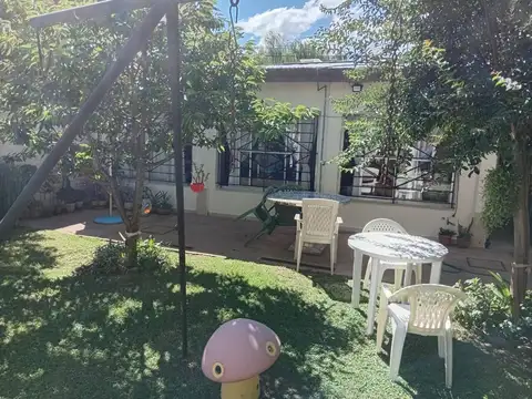 VENTA HERMOSA Y COMODA CASA 3 AMBIENTES EN MORENO