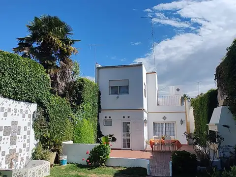 VENTA CASA 6 AMBIENTES EN EL CENTRO DE LUJAN