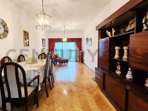 Departamento 4 ambientes con 2 baños