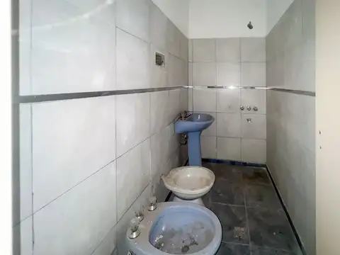 CASA A RECICLAR BARRIO LAS DELICIAS