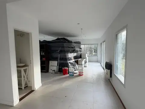 Casa 5 ambientes con 4 baños