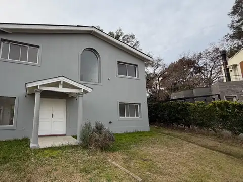 VENTA casa 5 ambientes Los Tilos