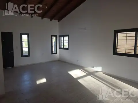 Casa en Alquiler de 3 dormitorios