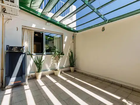 Depto Tipo Casa en Venta 50 años