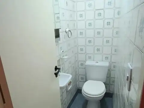 EXCELENTE PROPIEDAD A METROS DE LA ESTACION DE RAMOS MEJIA