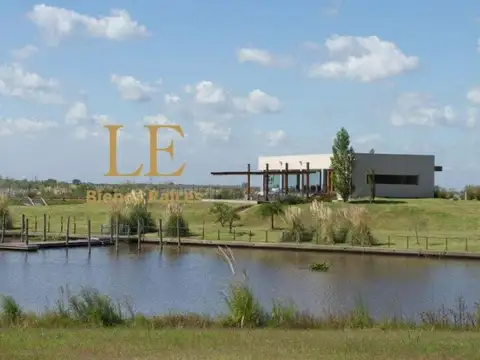 Terreno en Venta de 989,0 m2