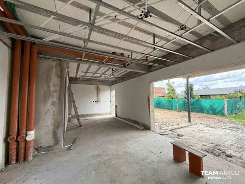 Depto Tipo Casa en Venta con 1 cocheras
