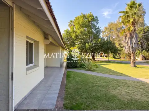 Casa 7 ambientes con 7 baños
