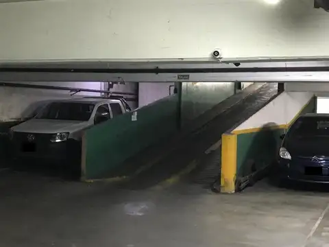 Virrey del Pino 2200 Belgrano cochera cub y fija U$13.000