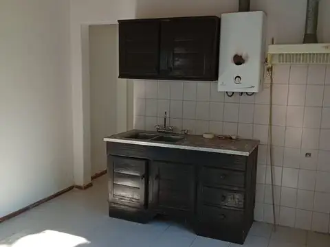Casa en Alquiler en Capitan Bermudez, $ 380.000