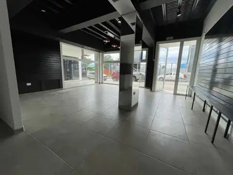 Importante Local Comercial Zona Centro