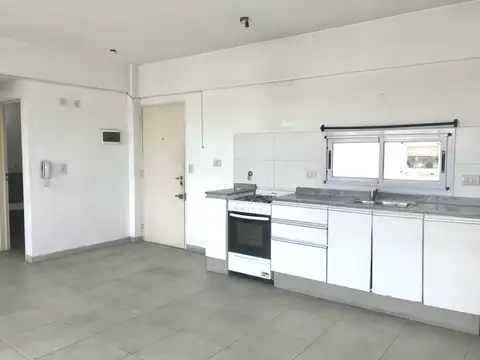 Departamento en Alquiler de 2 Ambientes con Cochera