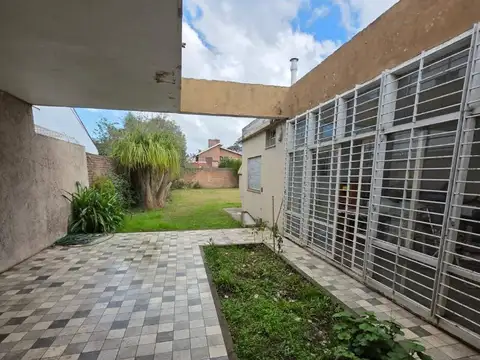 COMERCIAL - APTA OFICINA - LOCAL - SOBRE AVENIDA -
