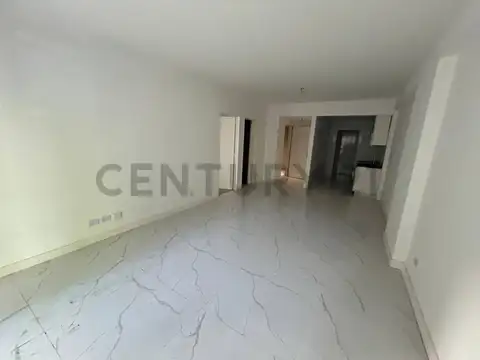 ECUADOR 500, Piso 1