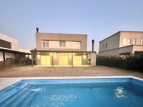 Casa  en Alquiler en Vistas, Puertos, Escobar