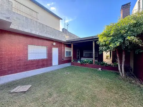 Casa en Venta en Villa Santos Tesei, USD 110.000