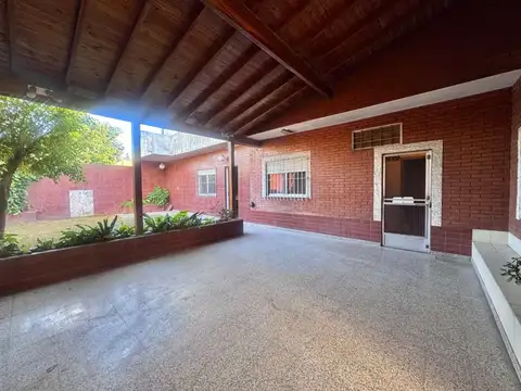 VENTA CASA 5 AMB COCHERA JARDIN VILLA TESEI