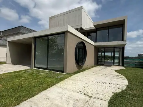 Venta Casa - Barrio Marinas - Puertos del Lago