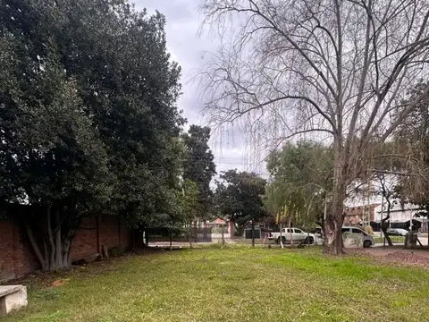 Terreno en Venta en Villa Luzuriaga, USD 60.000