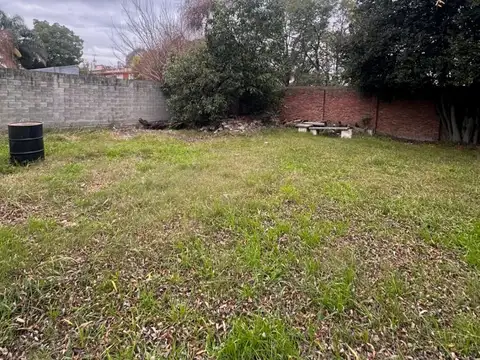 Terreno en Venta en Villa Luzuriaga, USD 60.000