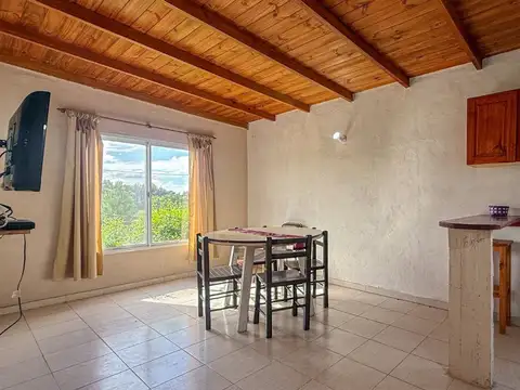 Casa 6 ambientes con 2 baños