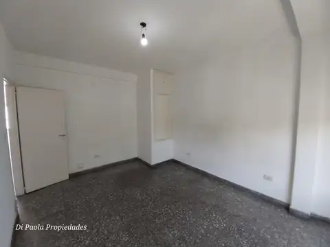 Depto Tipo Casa en Venta 60 años