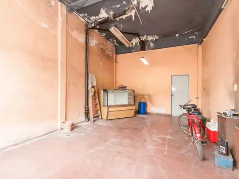 VENTA DE GALPON, LOCAL Y 2 DEPTOS EN V. ALSINA