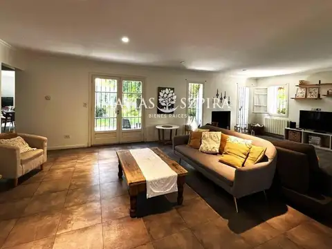 Casa en Venta en Barrio Parque Leloir, USD 430.000