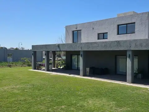 Casa en Venta en Estación del Carmen, USD 299.000
